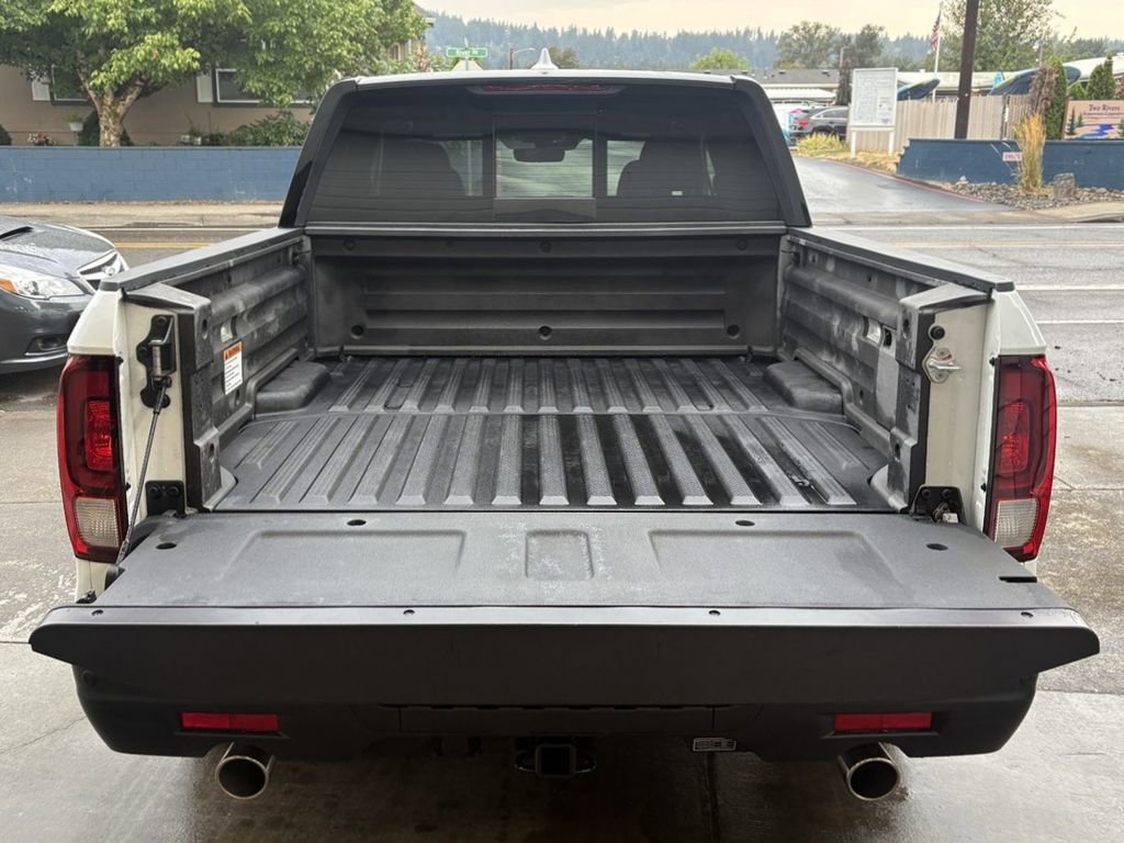Used 2023 Honda Ridgeline Black Edition image 9