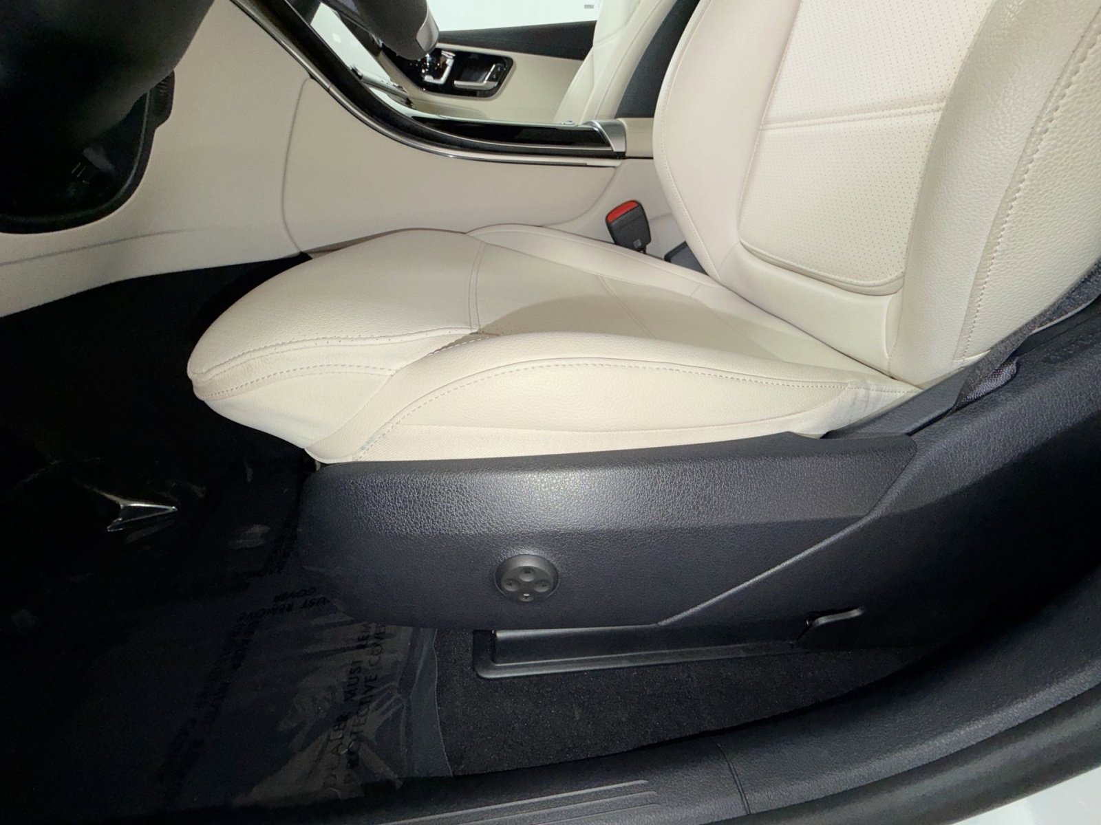 Used 2023 Mercedes-Benz GLC 300 4MATIC image 14