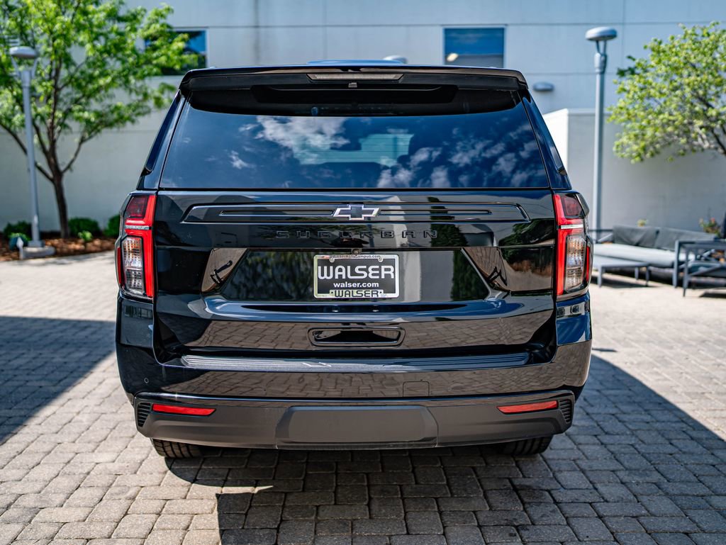 Used 2024 Chevrolet Suburban Z71 w/ Luxury Package AWD/4WD image 6