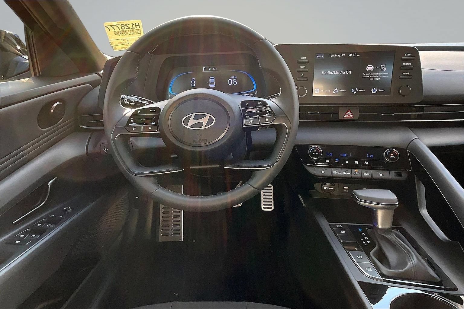Used 2026 Hyundai Elantra SEL Sport Premium w/ Cargo Package FWD image 7
