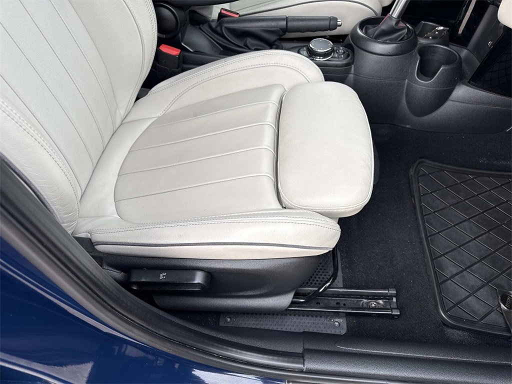 Used 2019 MINI Cooper S image 31