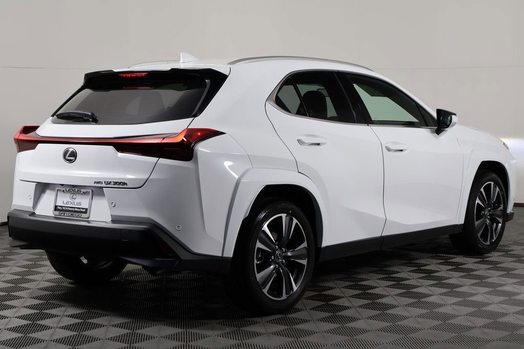 New 2026 Lexus UX 300h AWD image 2