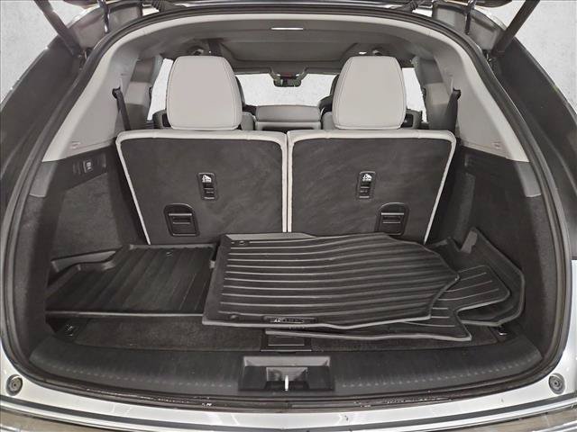 Used 2023 Acura MDX w/ Technology Package FWD image 6