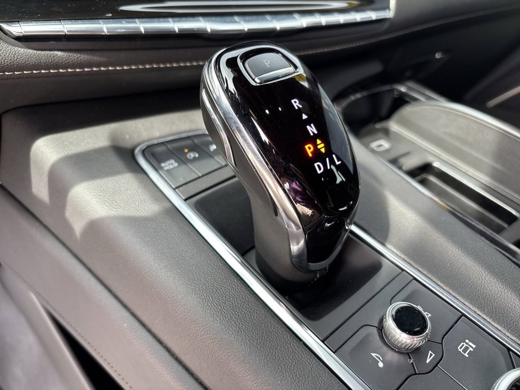 Certified 2023 Cadillac Escalade Sport w/ Touring Package AWD/4WD image 22