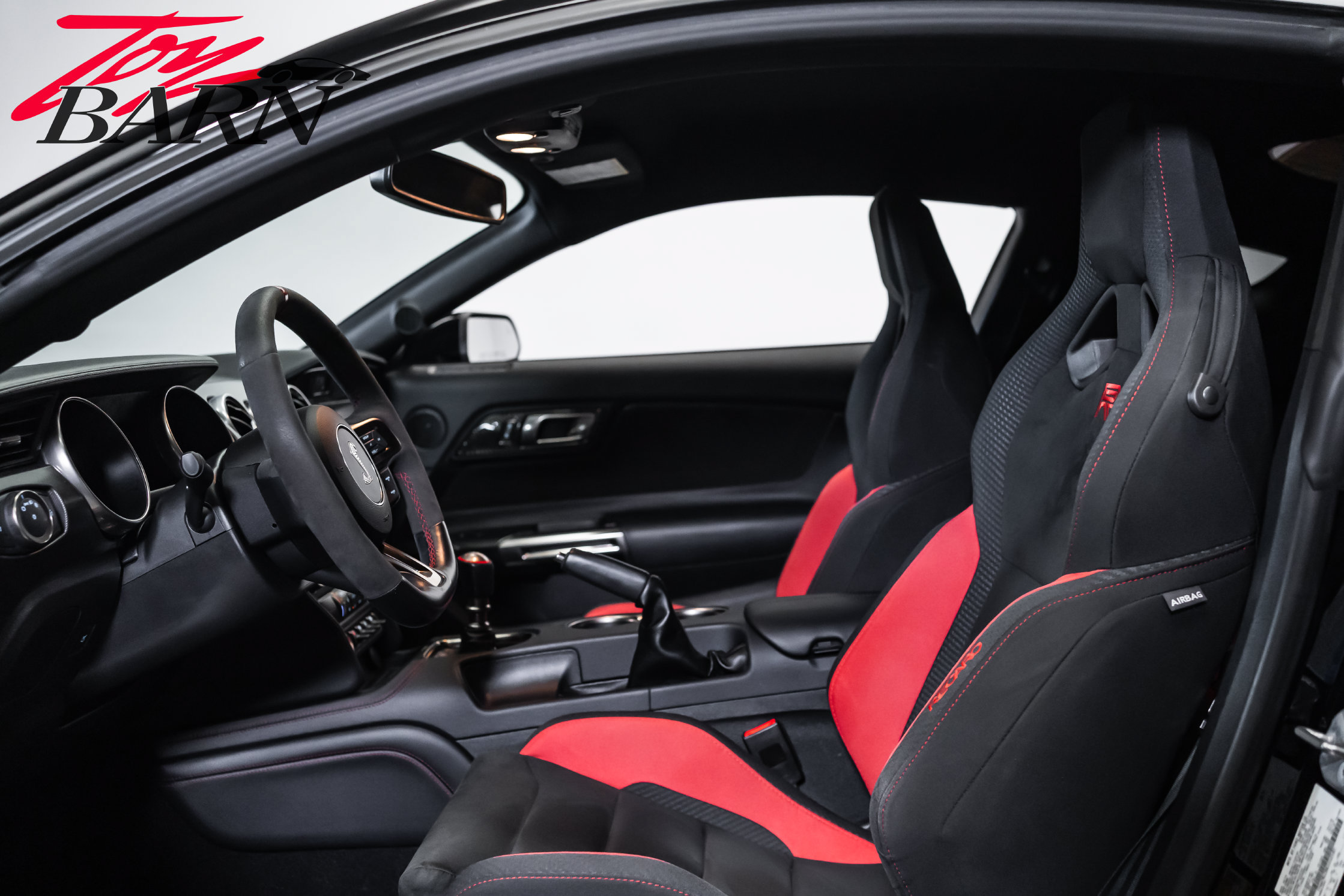 Used 2019 Ford Mustang Shelby GT350R w/ GT350R Equipment Group 920A RWD image 26