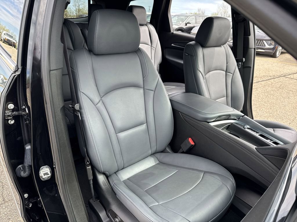Certified 2023 Buick Enclave Essence AWD/4WD image 25
