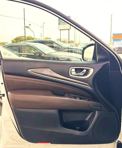 Used 2015 INFINITI QX60 Luxe w/ Premium Package AWD/4WD image 18