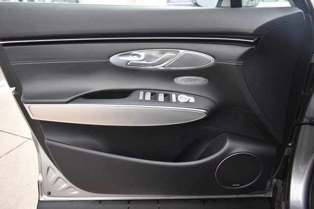 Used 2022 Genesis GV70 2.5T w/ Select Package image 14