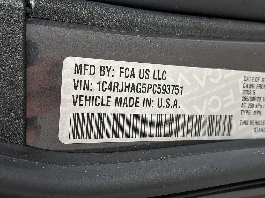 Used 2023 Jeep Grand Cherokee Altitude AWD/4WD image 26