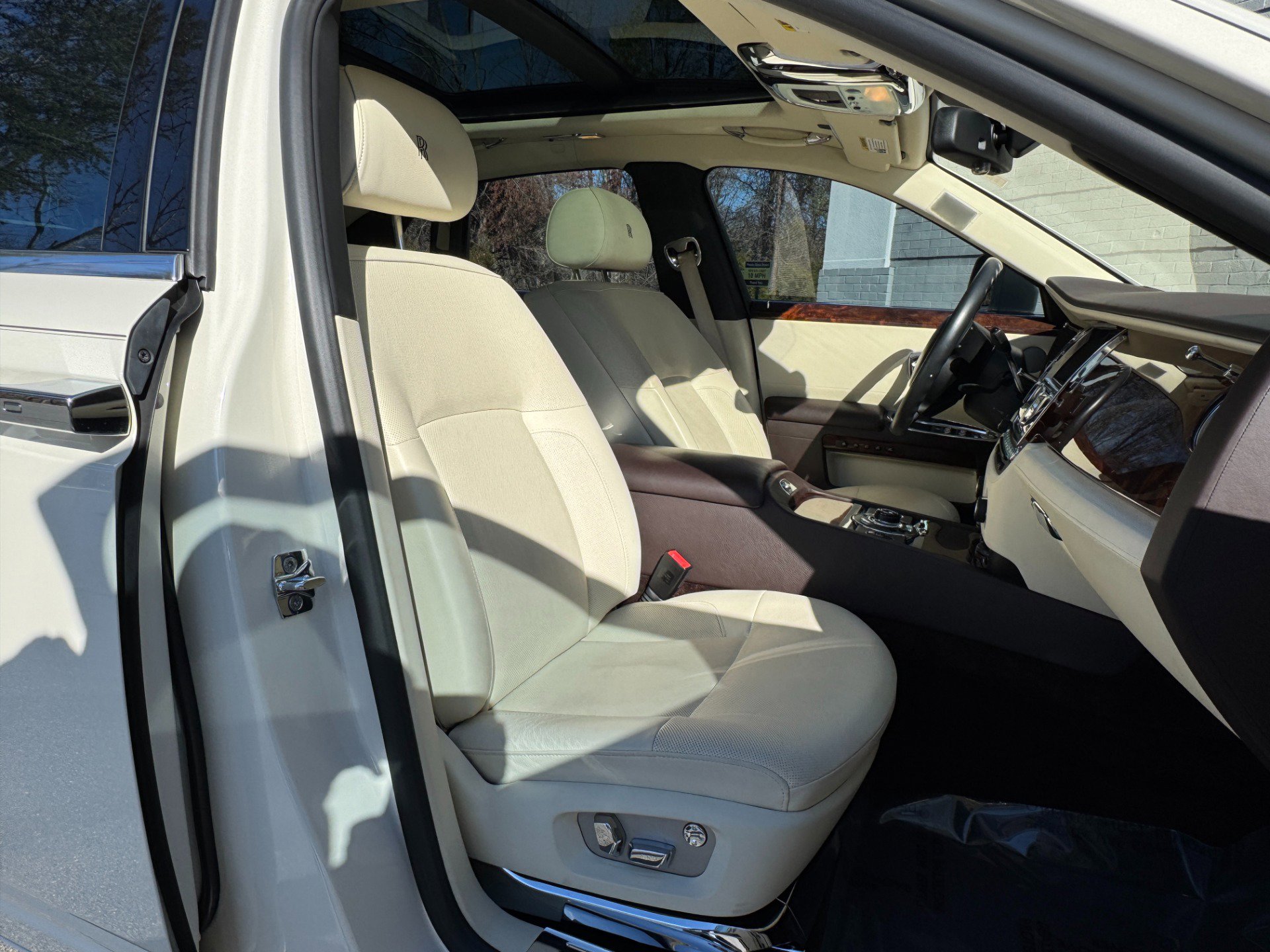 Used 2013 Rolls-Royce Ghost image 65