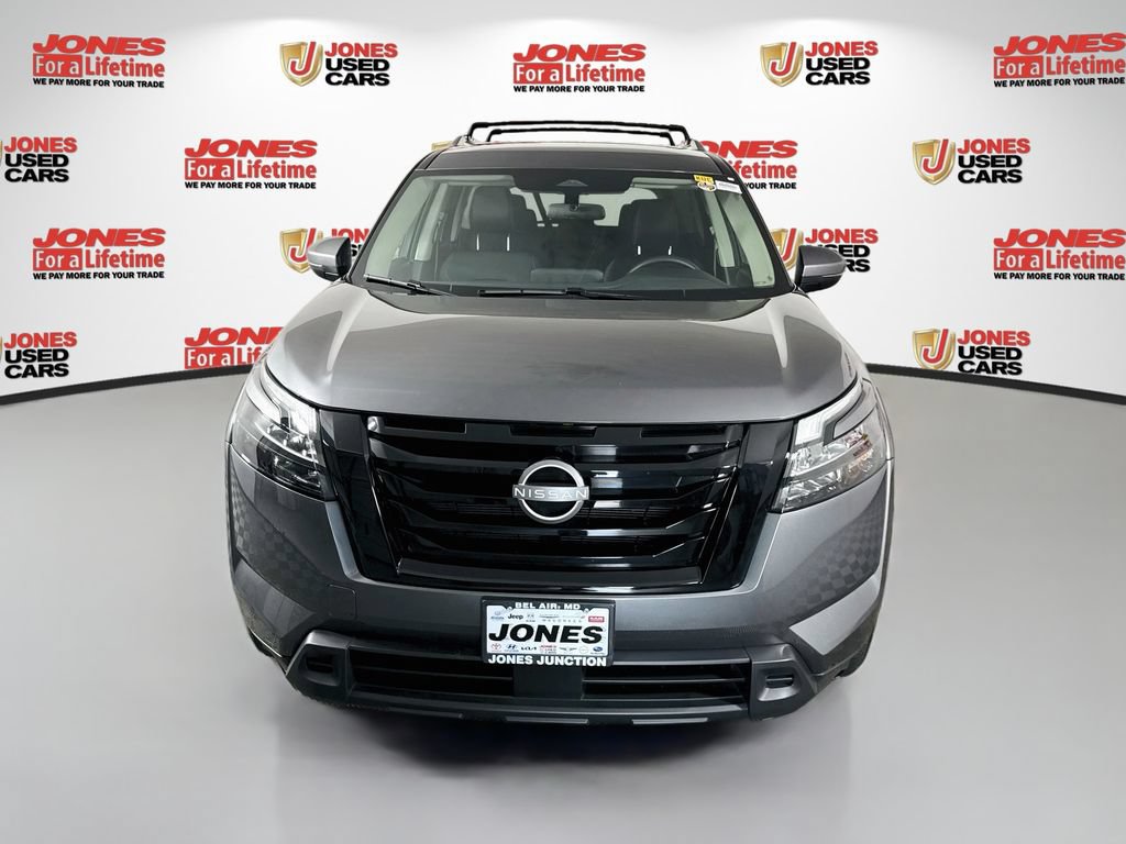 Used 2025 Nissan Pathfinder SV w/ Black Appearance Package AWD/4WD image 12