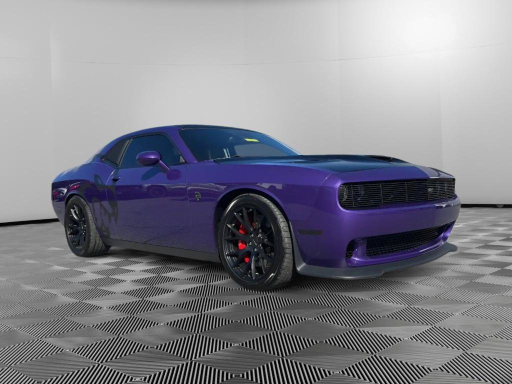 Used 2016 Dodge Challenger SRT Hellcat RWD image 2