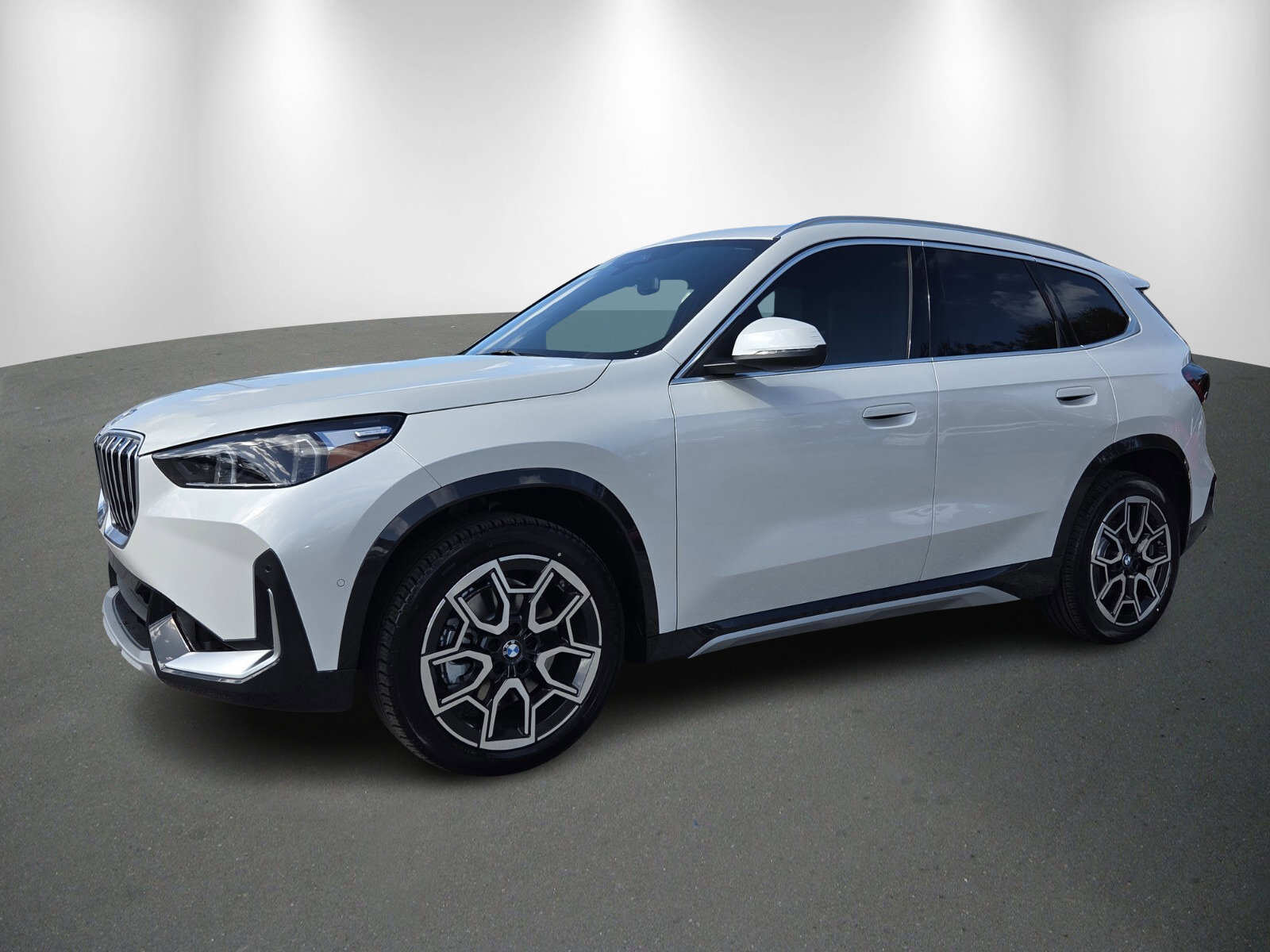 New 2026 BMW X1 xDrive28i w/ Convenience Package image 3
