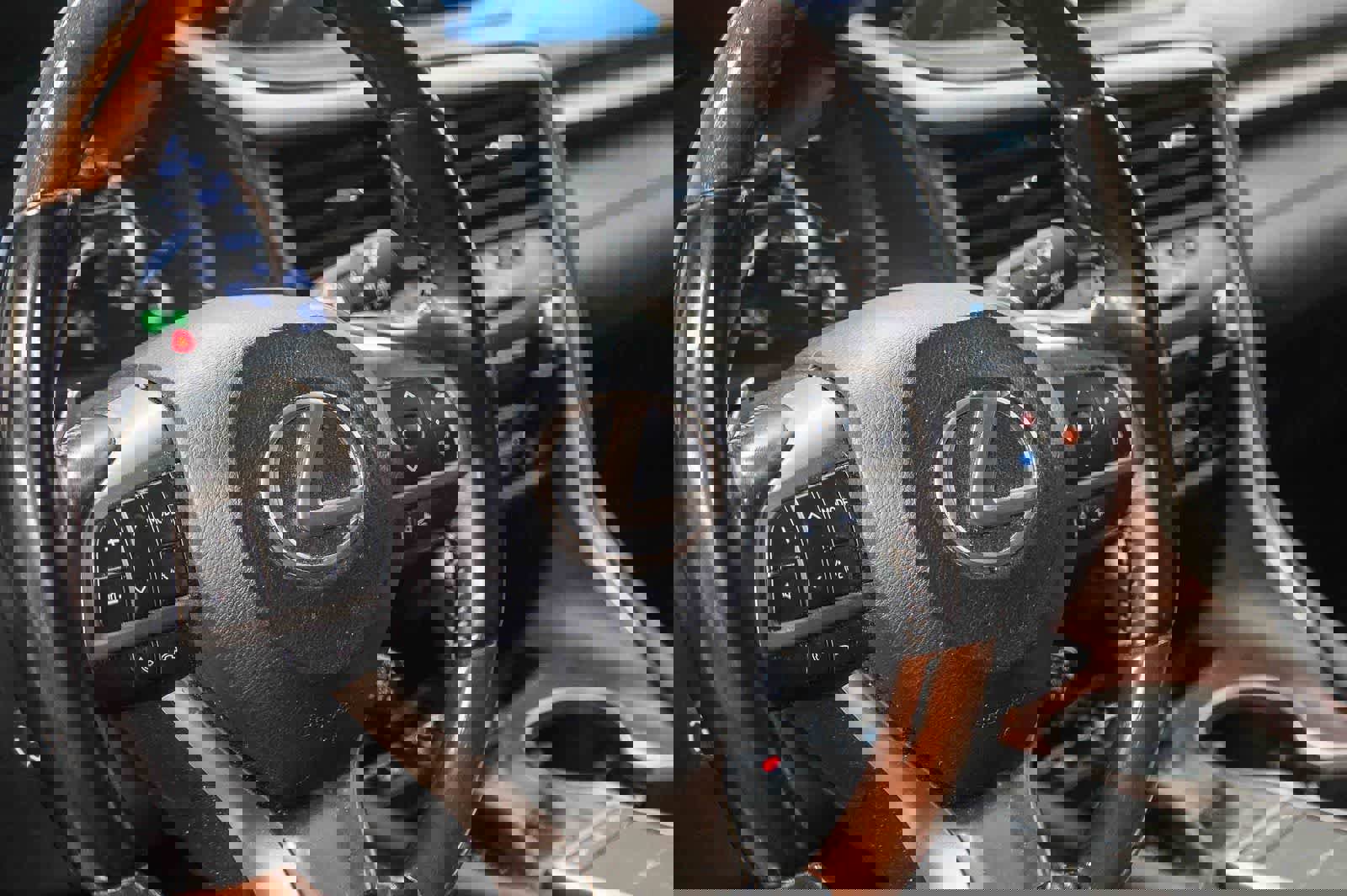 Used 2021 Lexus RX 450hL AWD w/ Premium Package image 21