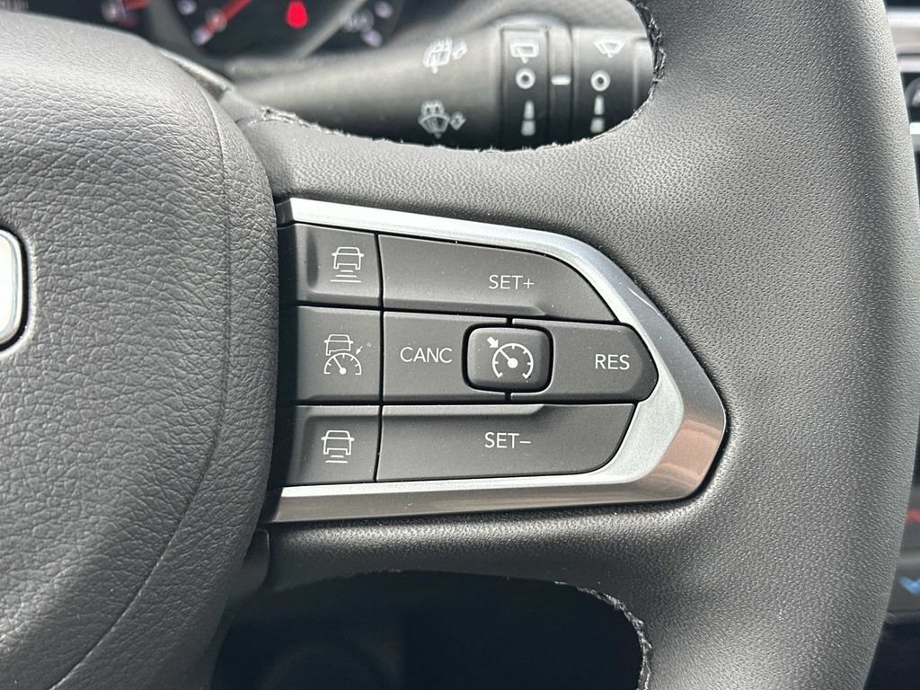 Used 2026 Jeep Compass Limited AWD/4WD image 23
