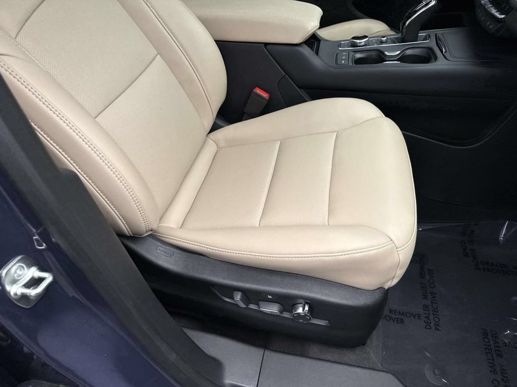 Certified 2024 Cadillac XT4 Premium Luxury w/ Active Safety Package AWD/4WD image 28