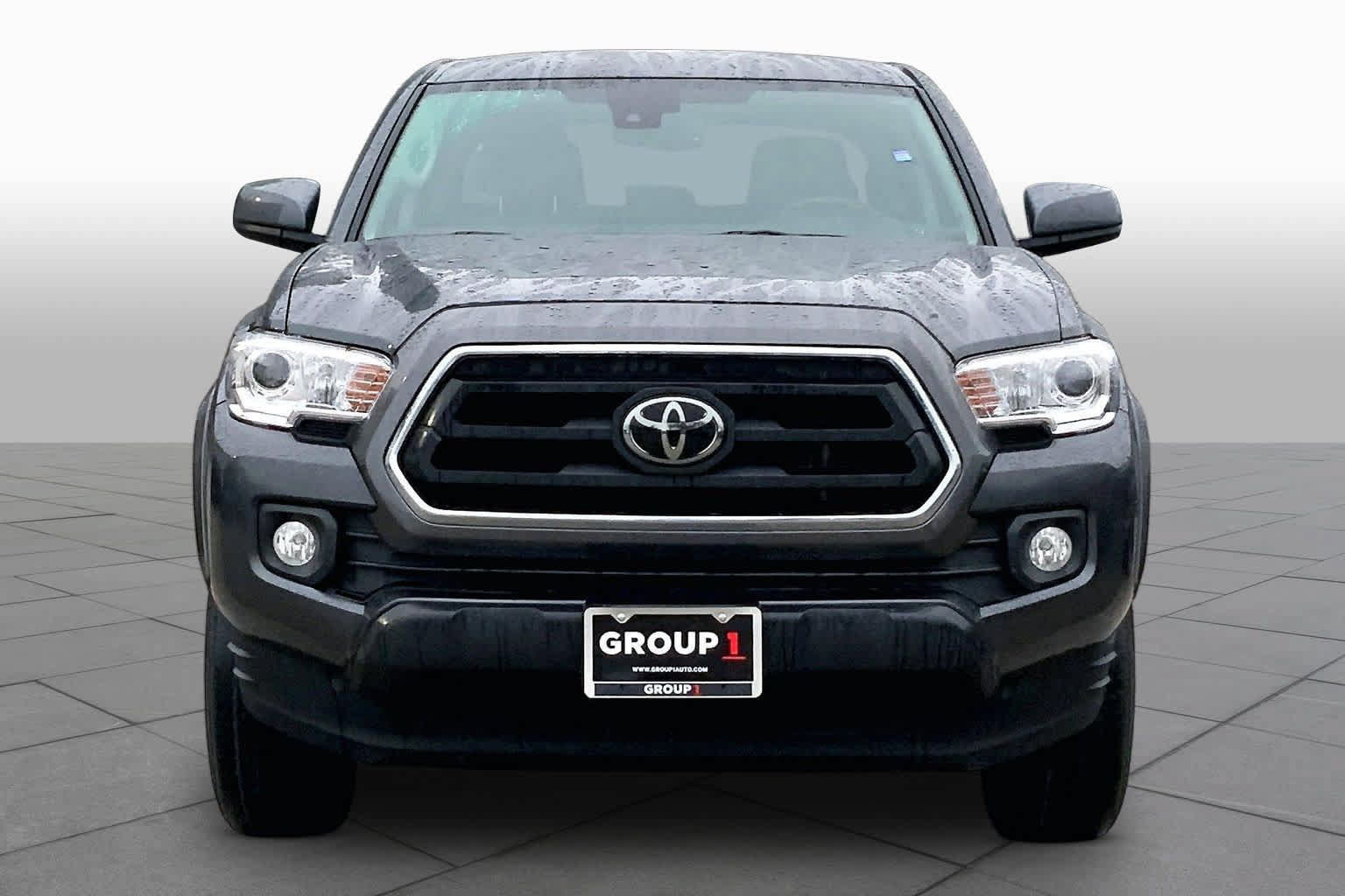 Used 2022 Toyota Tacoma SR5 RWD image 4