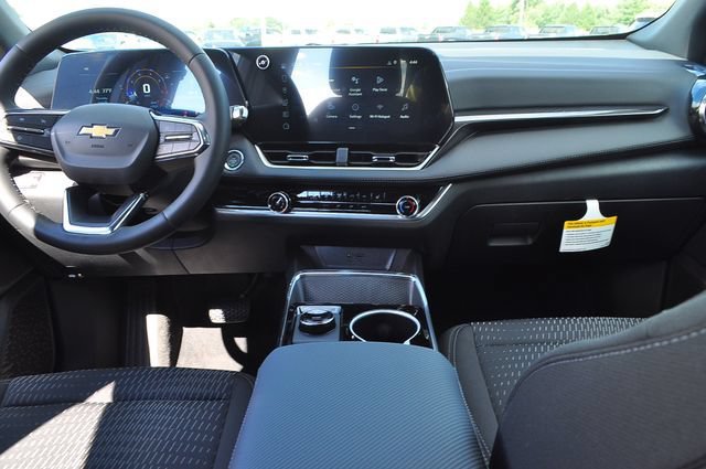 New 2026 Chevrolet Equinox LT w/ Safety and Technology Package FWD image 14
