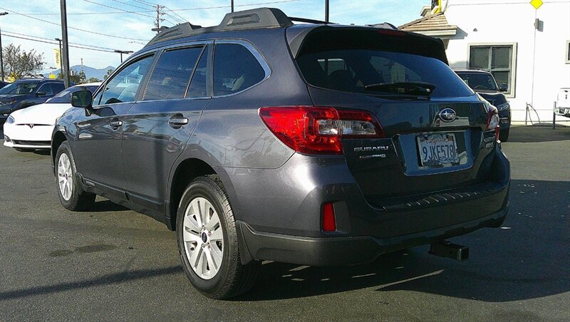 Used 2015 Subaru Outback 2.5i Premium AWD/4WD image 5
