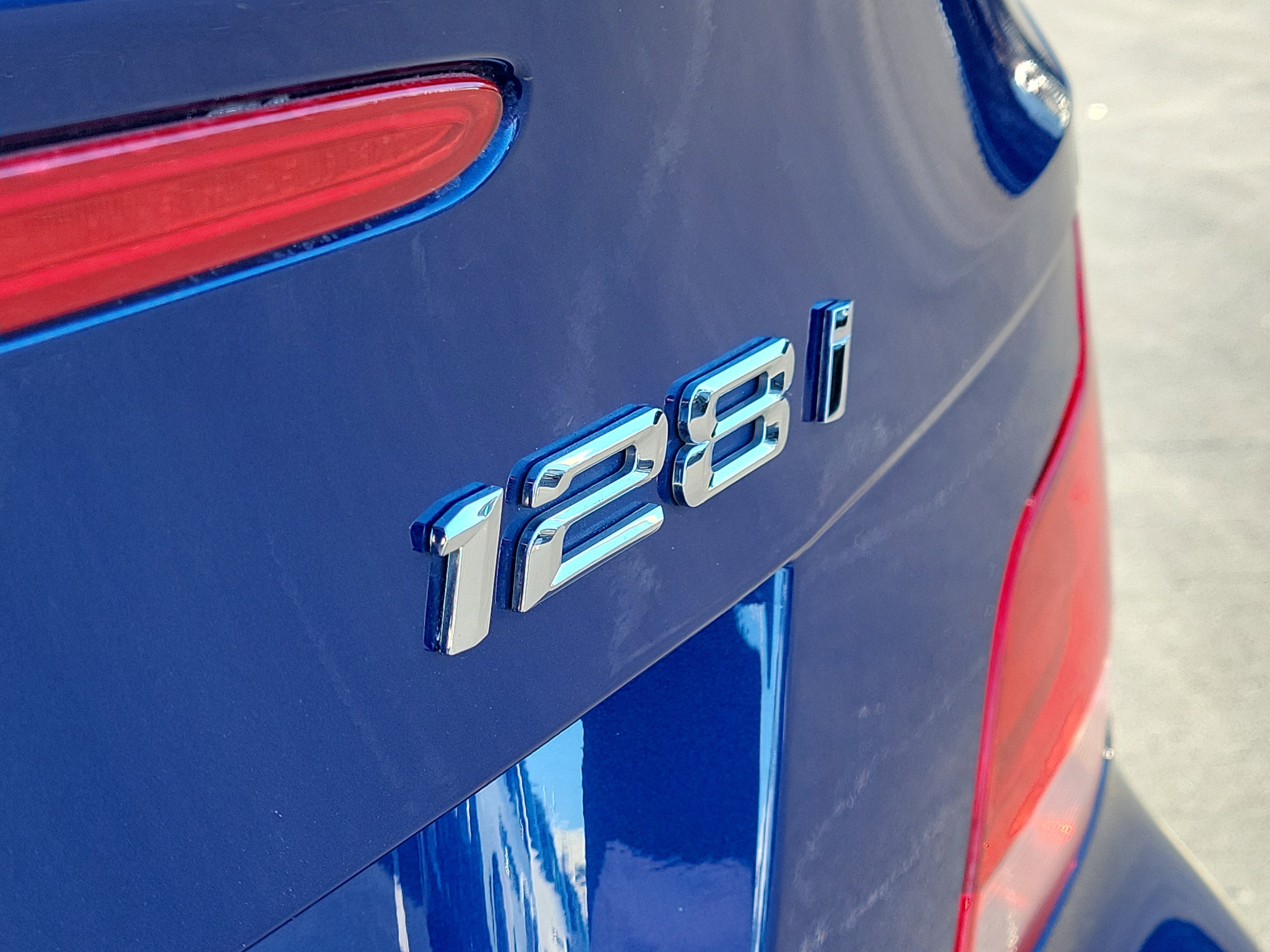 Used 2013 BMW 128i Convertible image 5