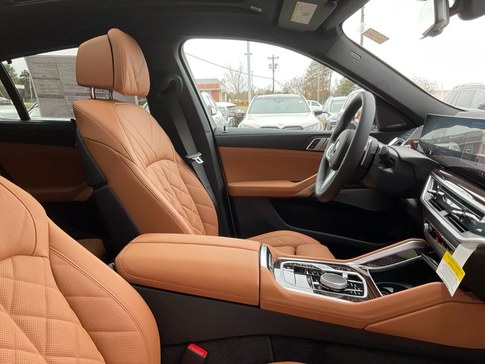 New 2026 BMW X6 xDrive40i image 30