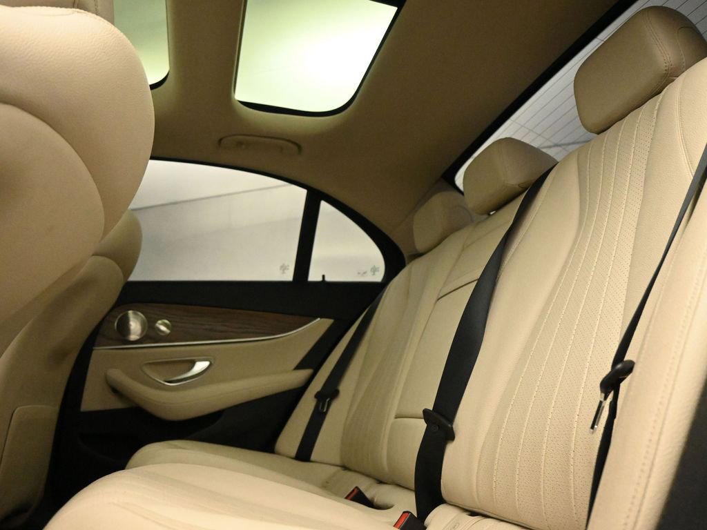 Used 2021 Mercedes-Benz E 350 4MATIC Sedan image 13