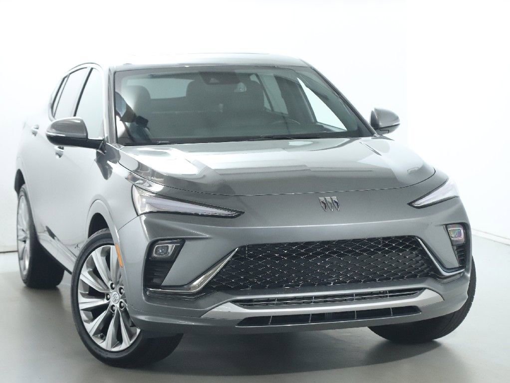 Used 2024 Buick Envista Avenir FWD image 2
