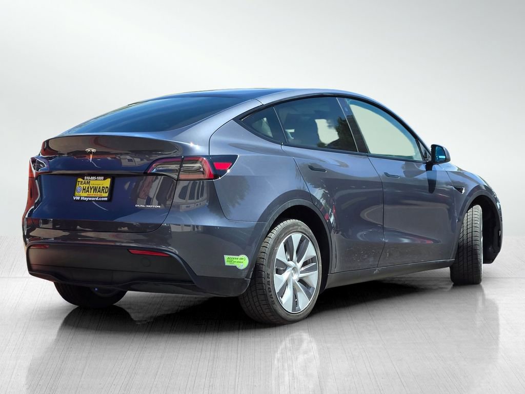 Used 2023 Tesla Model Y Long Range image 4