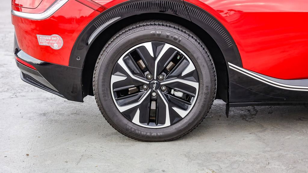 Used 2022 Kia EV6 Wind w/ Wind Technology Package AWD/4WD image 12