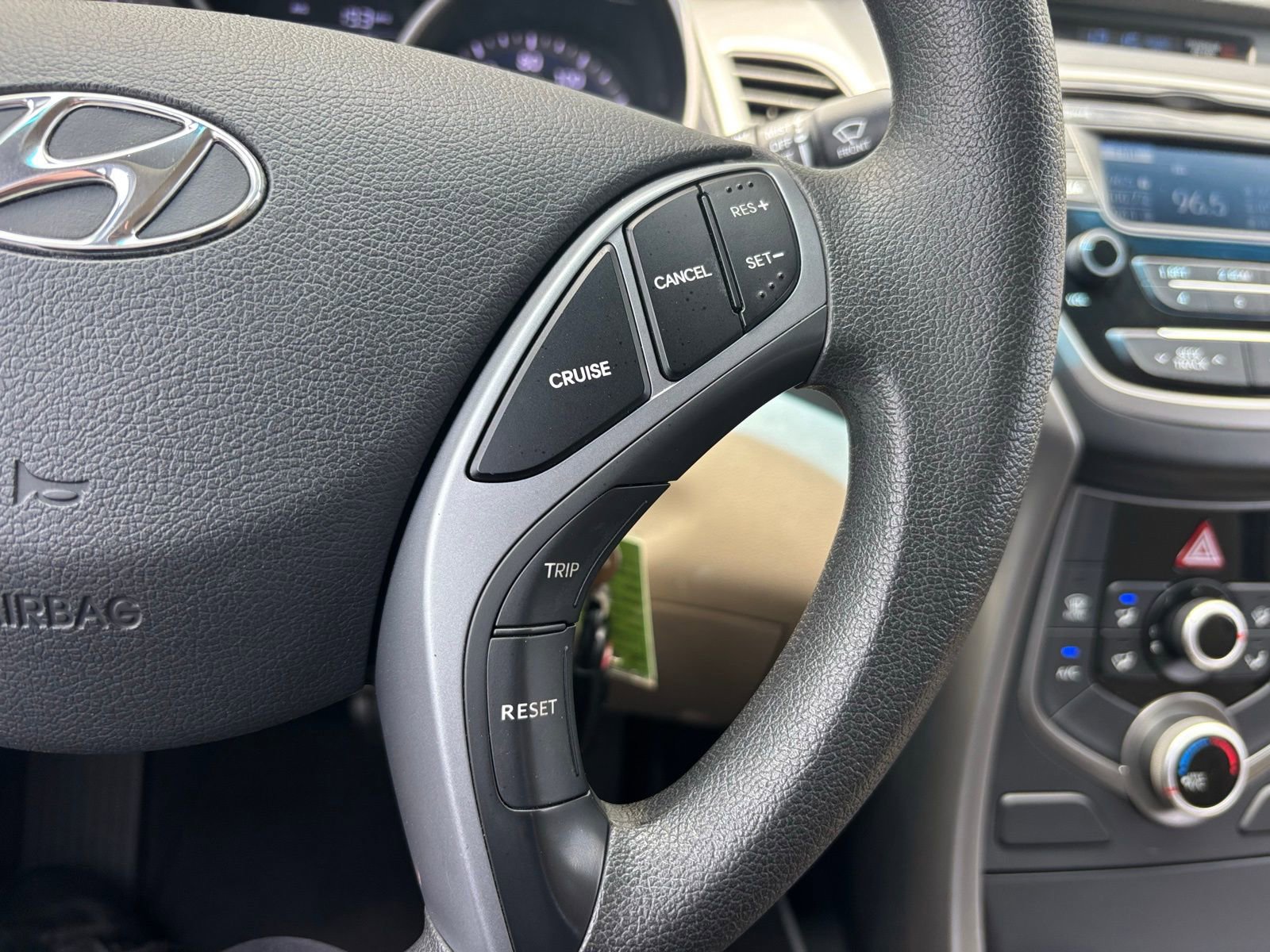 Used 2016 Hyundai Elantra SE FWD image 22