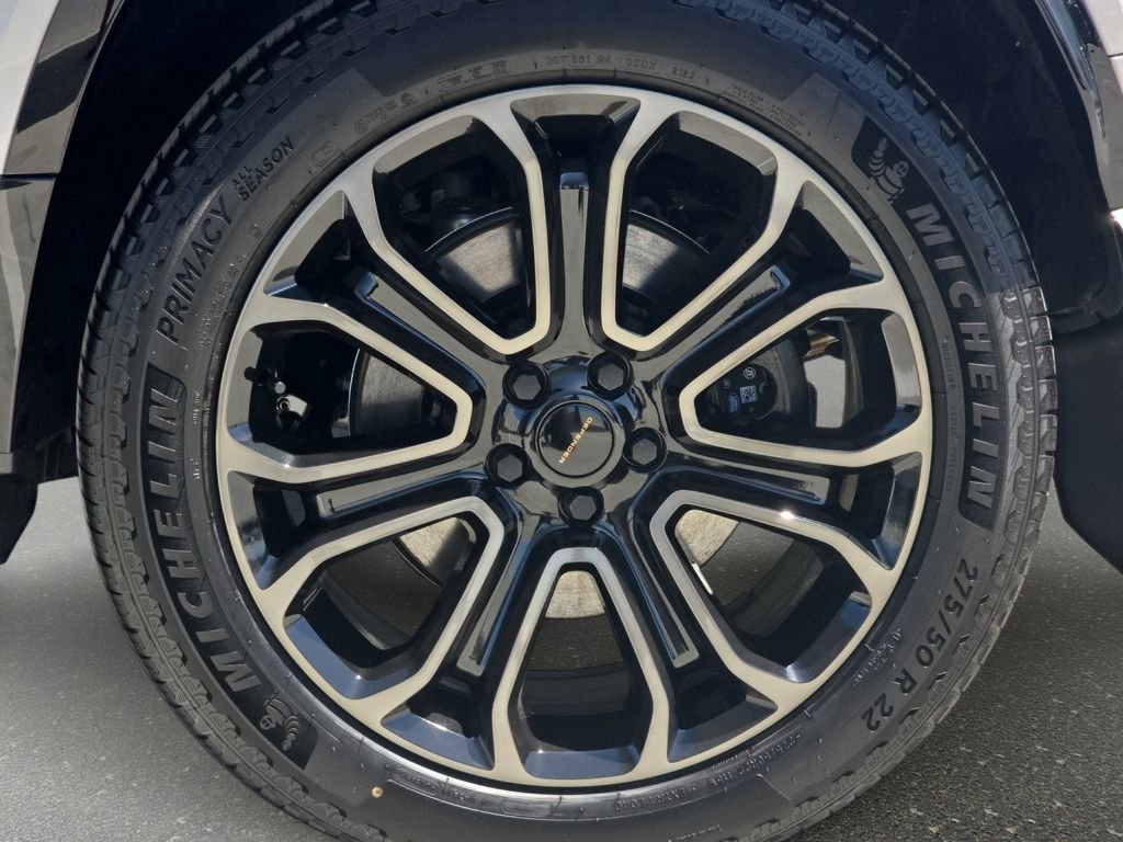 New 2026 Land Rover Defender 110 OCTA AWD/4WD image 34