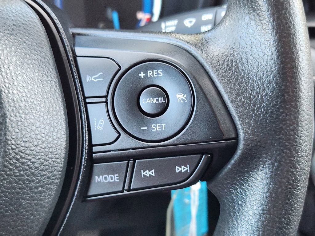 Used 2025 Toyota RAV4 LE image 20