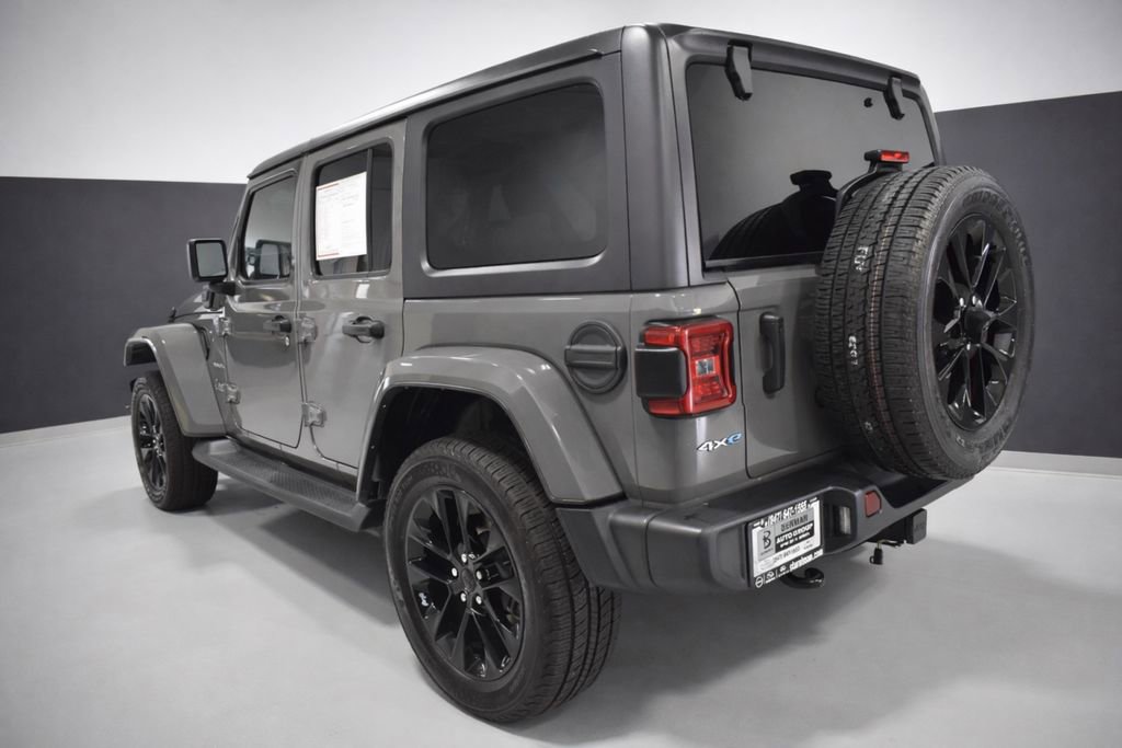 Used 2021 Jeep Wrangler Unlimited Sahara image 3