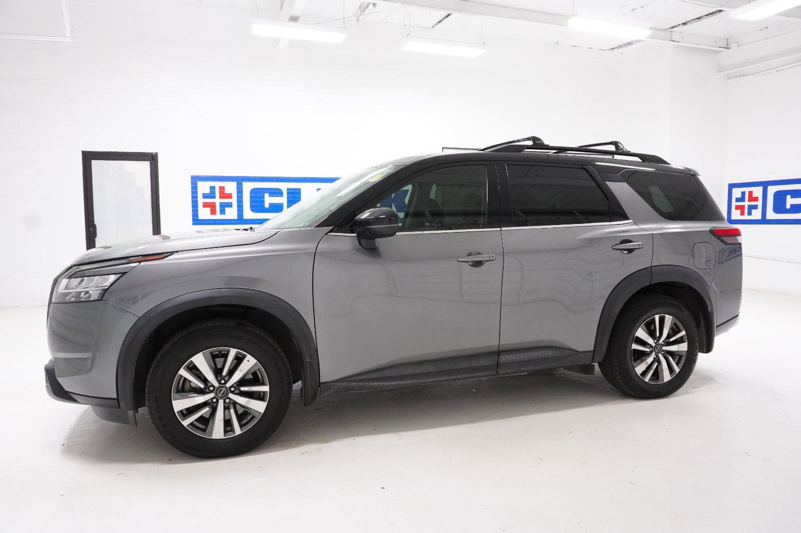 Used 2022 Nissan Pathfinder SL image 8