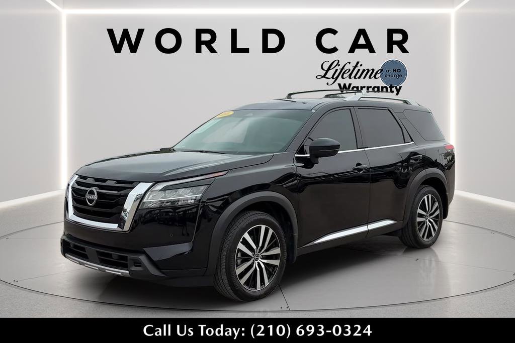 Used 2024 Nissan Pathfinder Platinum w/ Cargo Package FWD image 3