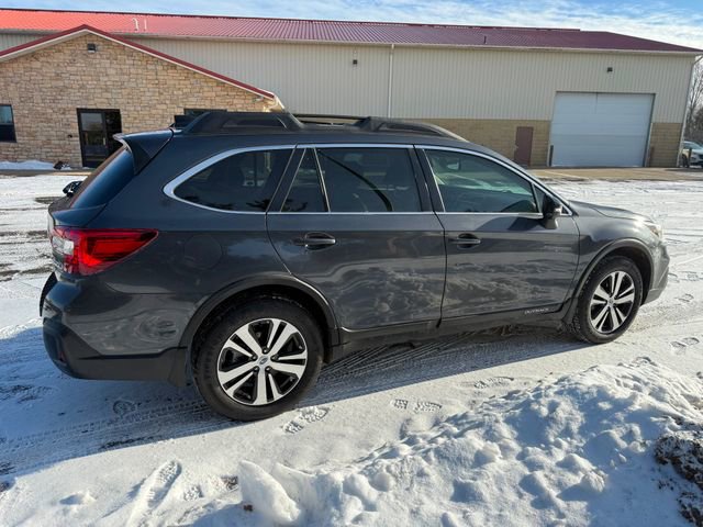 Used 2018 Subaru Outback 2.5i Limited image 4