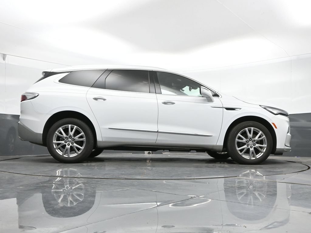 Used 2023 Buick Enclave Essence w/ Experience Buick Package AWD/4WD image 41