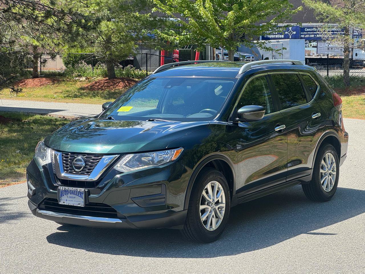 Used 2020 Nissan Rogue SV FWD image 3