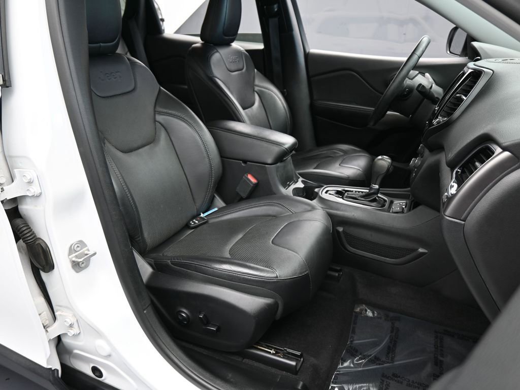 Used 2019 Jeep Cherokee Limited image 44