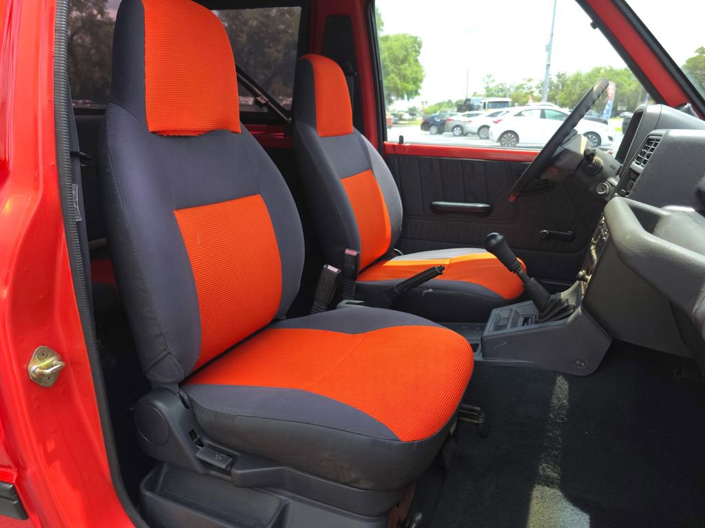 Used 1993 Geo Tracker 2WD 2-Door image 12