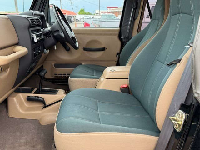 Used 1999 Jeep Wrangler Sahara image 9