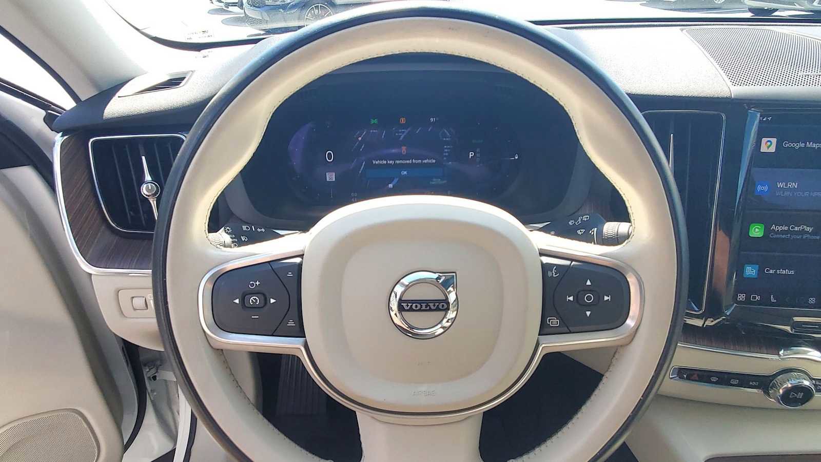 Used 2022 Volvo XC60 T8 Inscription Expression w/ Advanced Package image 23