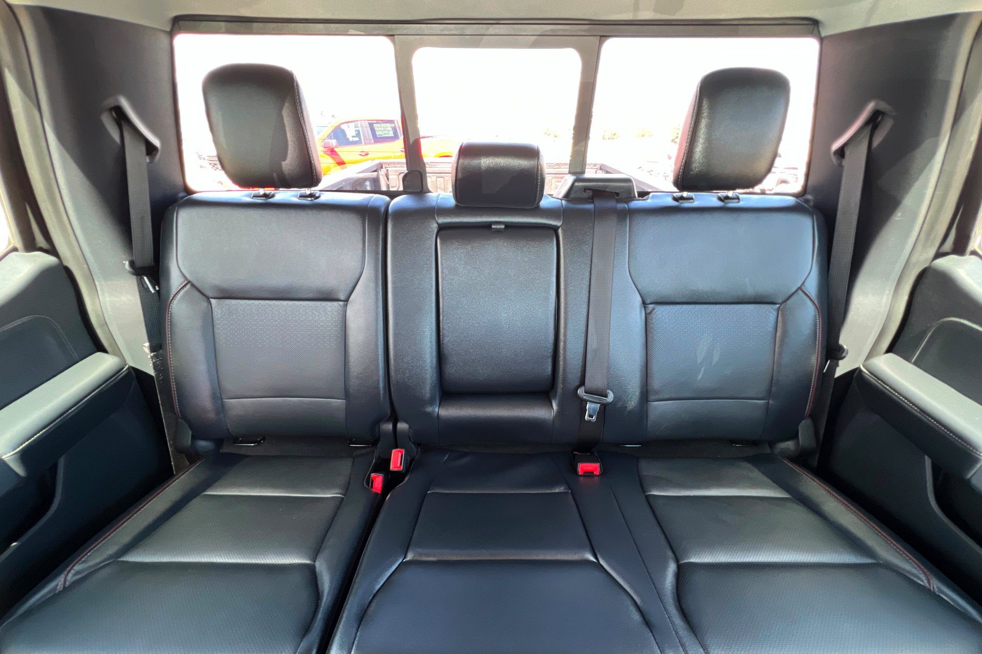 Used 2024 Ford F350 Lariat w/ Black Appearance Package AWD/4WD image 25