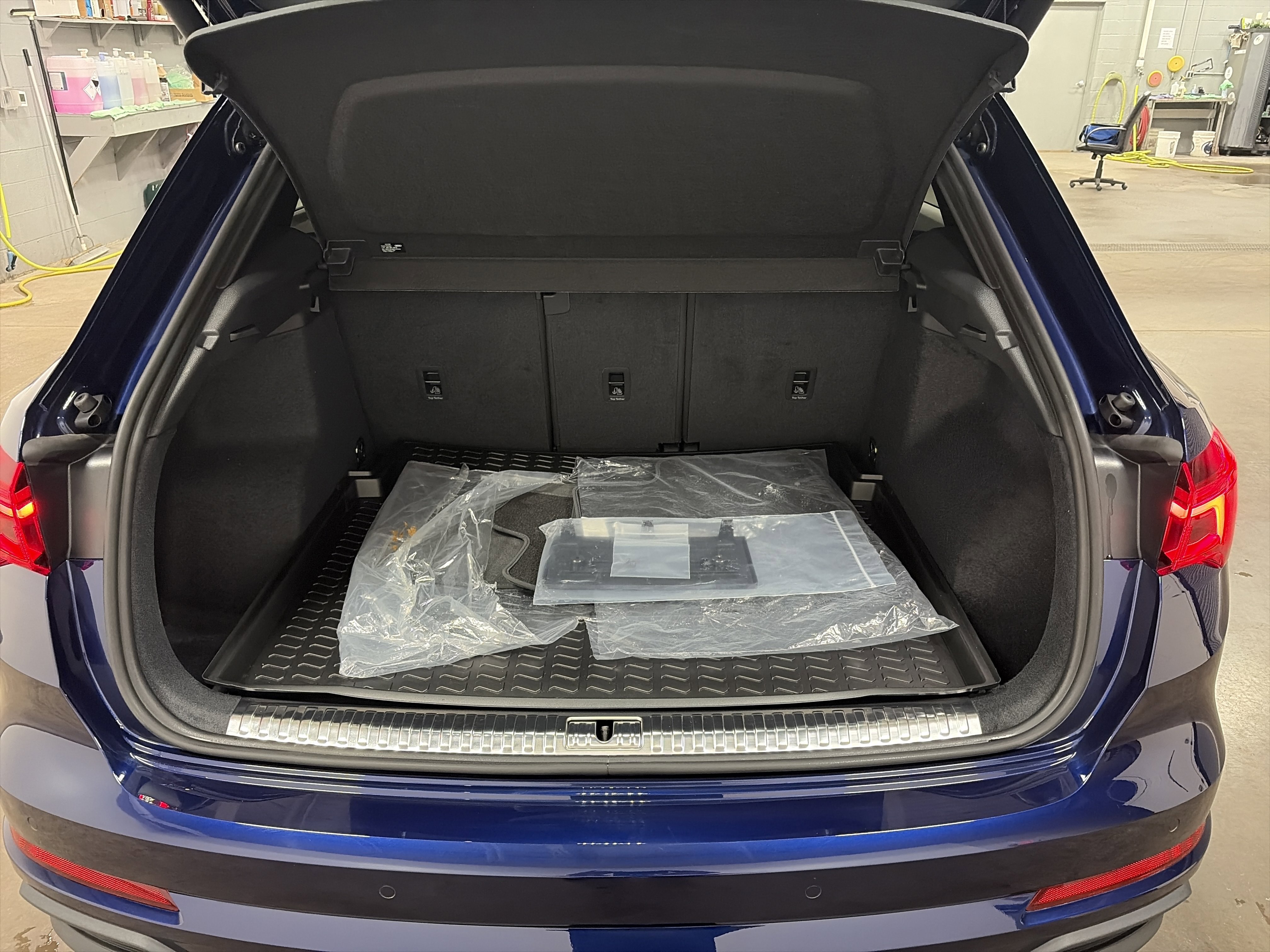 Certified 2025 Audi Q3 2.0T Premium w/ Convenience Plus Package image 30