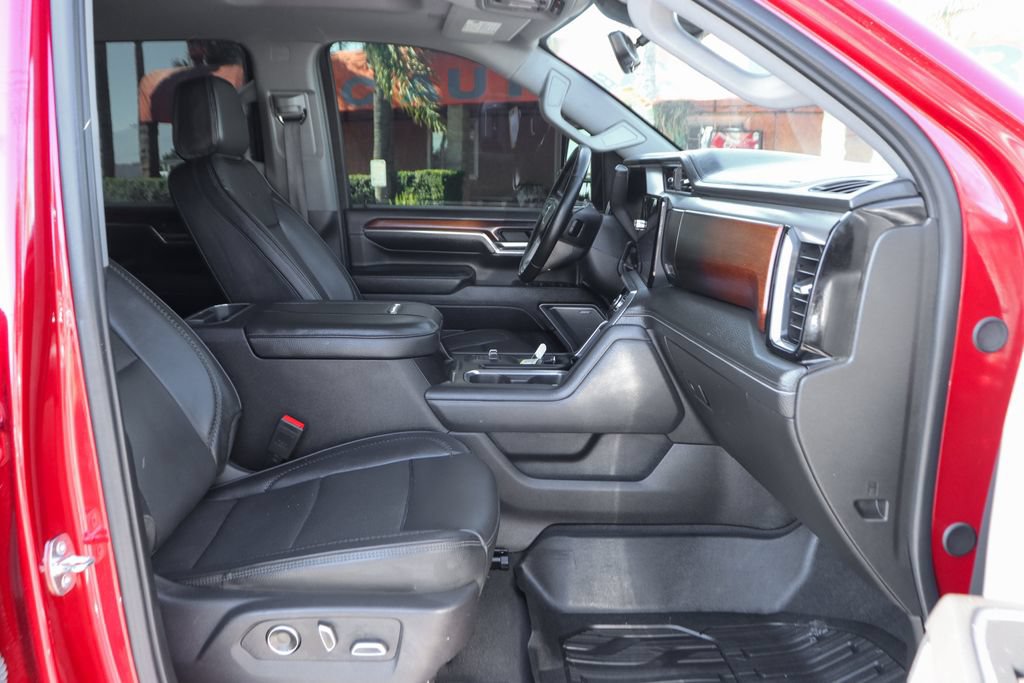 Used 2024 GMC Sierra 3500 Denali w/ Denali Reserve Package AWD/4WD image 39