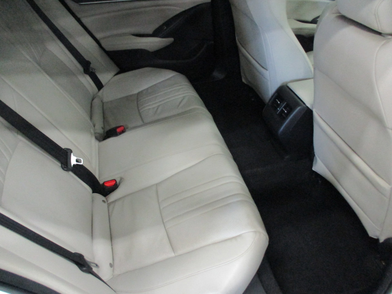 Used 2018 Honda Accord EX-L image 12