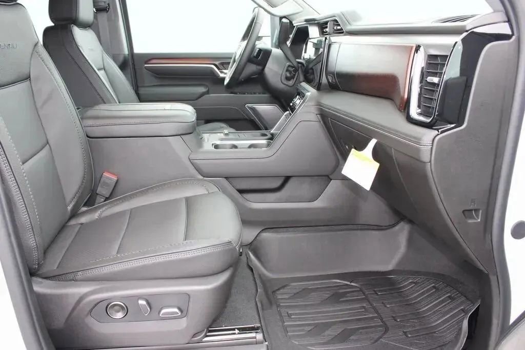 New 2026 GMC Sierra 3500 Denali image 17