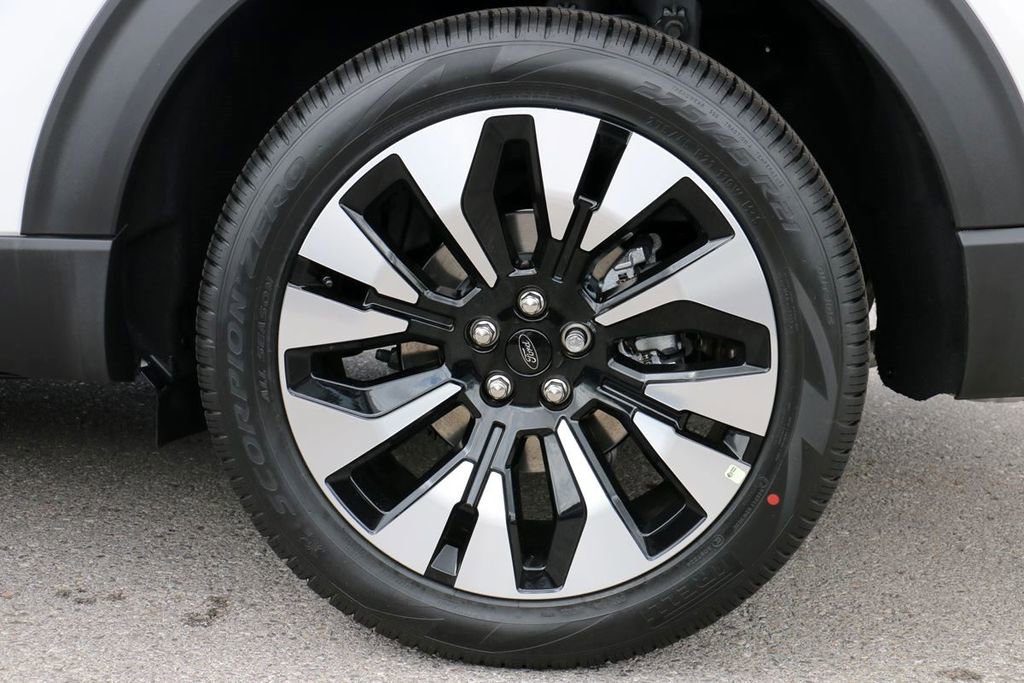 New 2026 Ford Explorer Platinum AWD/4WD image 8