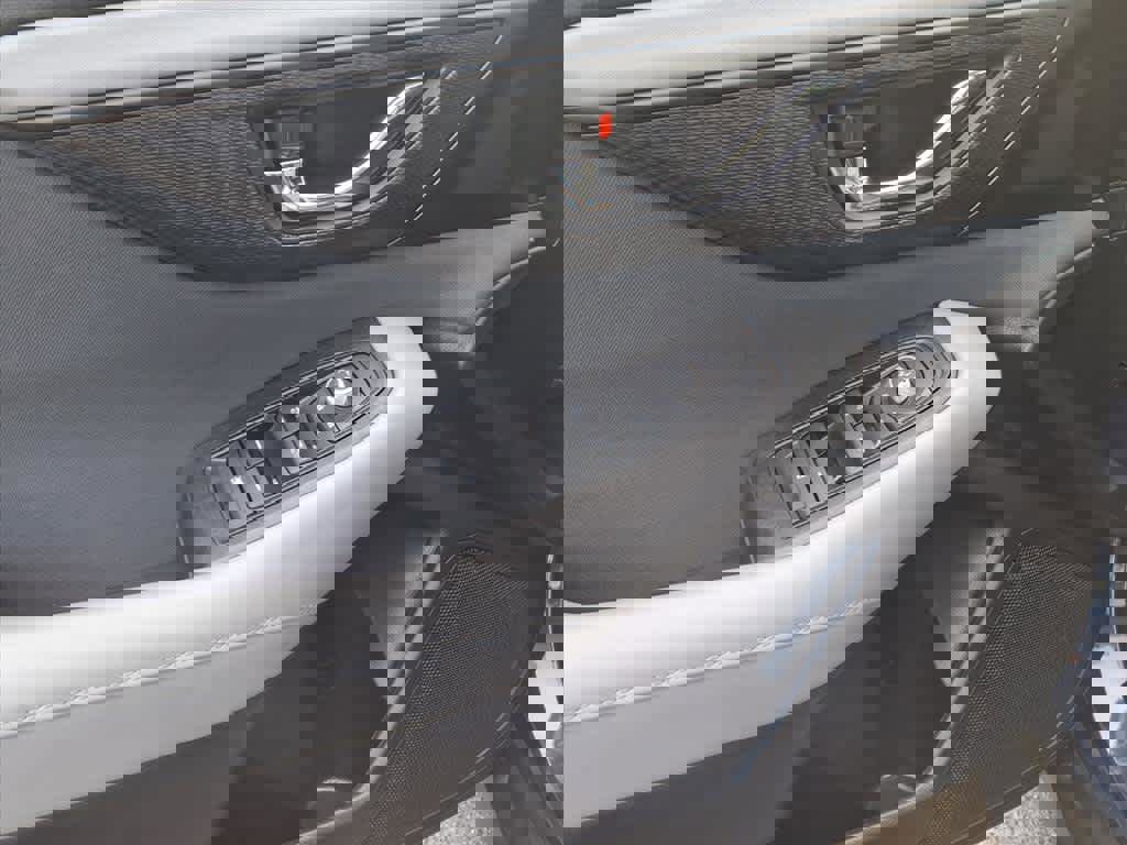 Used 2025 Subaru Outback Premium image 15