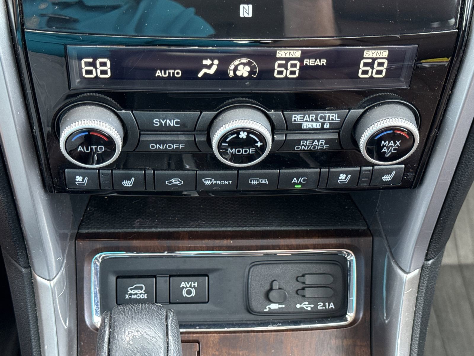 Used 2019 Subaru Ascent Touring AWD/4WD image 25